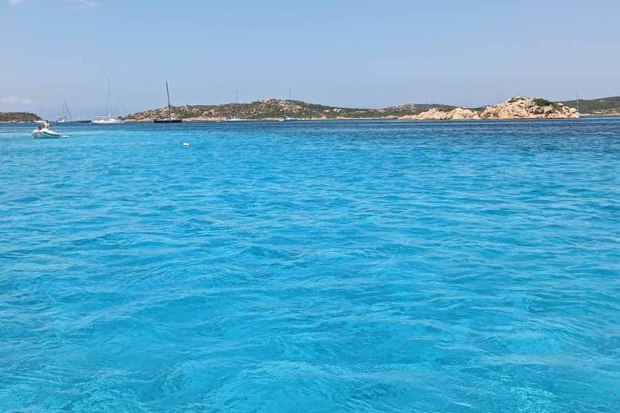 noleggio affitto gommoni e barche, La Maddalena Arcipelago, Caprera, Santa Maria, Santo Stefano, escursioni gite trekking Fortesse militari.